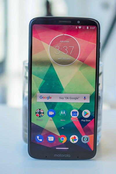Moto Z3 Play  هاتف جديد من موتورولا وهذه مزاياه